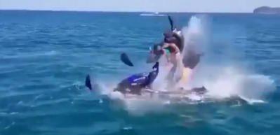 Jet-ski denizde bomba gibi patladı