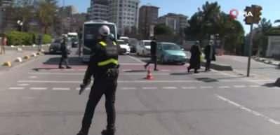 Kadık&ouml;y&rsquo;de trafik polisleri, korona vir&uuml;s denetimlerini sıklaştırdı