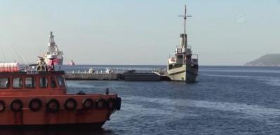 Kanuni sondaj gemisi &Ccedil;anakkale Boğazı'ndan ge&ccedil;işine başladı