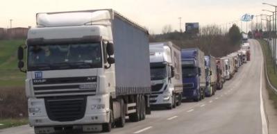 Kapıkule&rsquo;de 'kuyruk' &ccedil;ilesi: 28 kilometreyi aştı
