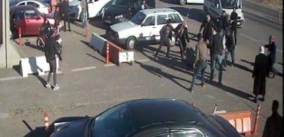 Karakol &ouml;n&uuml;ndeki &ouml;l&uuml;ml&uuml; kavganın g&ouml;r&uuml;nt&uuml;leri ortaya &ccedil;ıktı