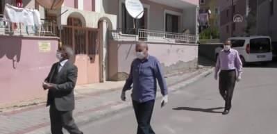 Karantinadaki vatandaşlar denetim ekiplerince kontrol ediliyor