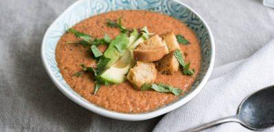 Karpuzlu ve domatesli gazpacho tarifi