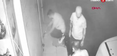 Kasaptan 200 kilo et &ccedil;aldılar, birbirlerini &ouml;perek kutladılar