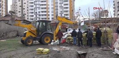 Kayseri'deki gizemli lahit a&ccedil;ıldı!