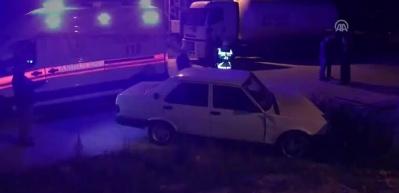 Kaza yapan aracı g&ouml;renler şaşkına d&ouml;nd&uuml;