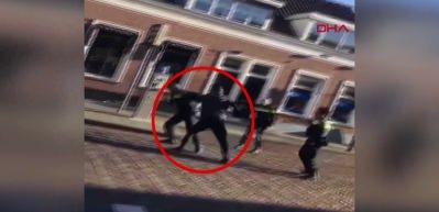 Kendisini g&ouml;zaltına almak isteyen polisleri hastanelik etti!