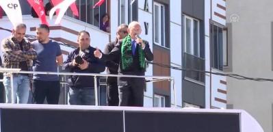 Kılı&ccedil;daroğlu adayın ismini s&ouml;yleyemeyince kafiye yaptı