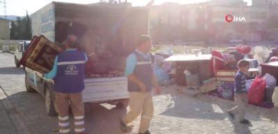 Kış g&uuml;n&uuml; 6 kişilik aile eşyalarıyla birlikte sokağa atıldı