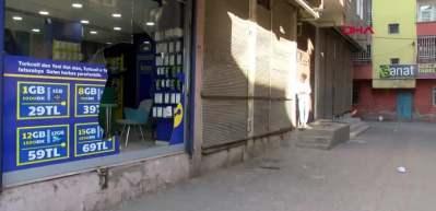 Kısıtlamada iş yerinden 200 bin TL değerinde telefon hırsızlığı kamerada