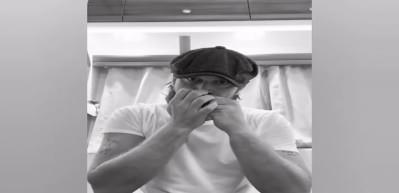 Kıvan&ccedil; Tatlıtuğ&rsquo;un kimsenin bilmediği mızıka performansı 