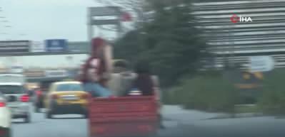 E5&rsquo;te motosikletle tehlikeli yolculuk