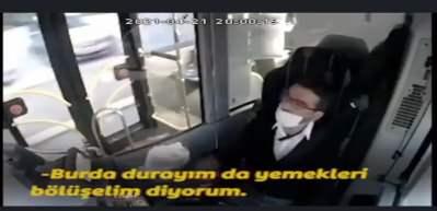 Kocaeli'de iftariyeliğini yolcusuyla paylaşan otob&uuml;s şof&ouml;r&uuml; davranışıyla y&uuml;zleri g&uuml;l&uuml;msetti