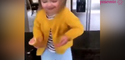 K&uuml;&ccedil;&uuml;k kızın mutluluk dansı rekor kırdı!