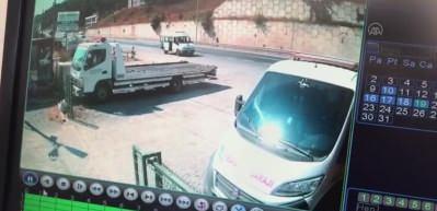 Lastiği patlayan minib&uuml;s devrildi: 1 &ouml;l&uuml;, 8 yaralı 