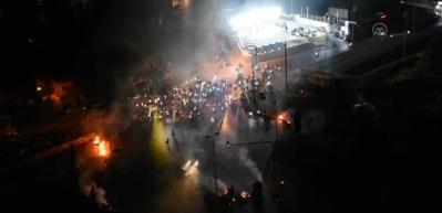 L&uuml;bnan'da dolardaki ani y&uuml;kseliş halkı sokağa d&ouml;kt&uuml;