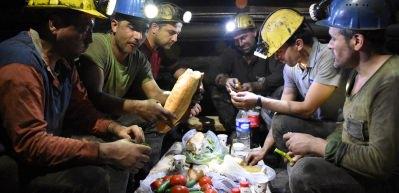 Maden iş&ccedil;ileri ilk sahuru b&ouml;yle yaptı
