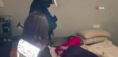 Madrid'deki en b&uuml;y&uuml;k uyuşturucu &ccedil;etesine baskın