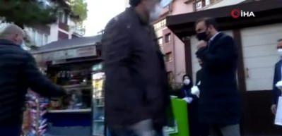 Mamak'ta yeni hafta maske dağıtımı ile başladı