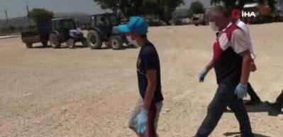 Manisa'da engelli &ccedil;ocuğun '&ccedil;&ouml;p kamyonuna binme' hayali ger&ccedil;eğe d&ouml;n&uuml;şt&uuml;