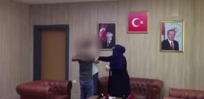 Mardin'de g&uuml;venlik g&uuml;&ccedil;lerinin ikna &ccedil;alışması sonucu 1 aile daha evladına kavuştu
