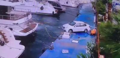 Marmaris&rsquo;te yaşanan hortumun dehşeti kameralarda