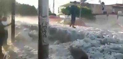 Meksika'da inanılmaz g&ouml;r&uuml;nt&uuml;ler! Kent buzlarla kaplandı
