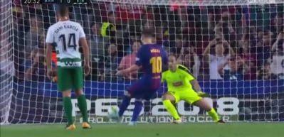 Messi 4 golle ma&ccedil;a damga vurdu!