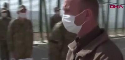 Milli Savunma Bakanı Akar ile astsubay arasında duygulandıran diyalog