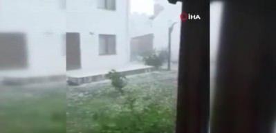 Misket b&uuml;y&uuml;kl&uuml;ğ&uuml;ndeki dolu Edirne'yi dağıttı