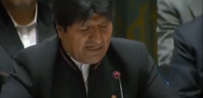 Morales ABD'nin 'darbeci ge&ccedil;mişini' Trump'ın y&uuml;z&uuml;ne b&ouml;yle vurmuştu