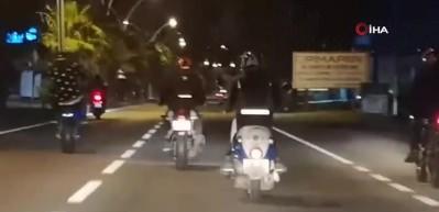 Motosikletli gen&ccedil;lerin &ouml;l&uuml;m yolculuğu y&uuml;rekleri ağızlara getirdi