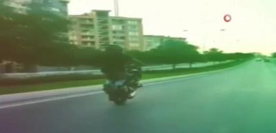 Motosikletli magandanın tek teker ter&ouml;r&uuml; kamerada