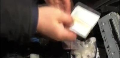 Polis uyuşturucu satıcısını ateş ederek durdurdu 