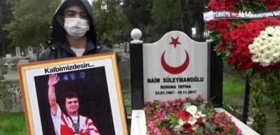 Naim S&uuml;leymanoğlu vefatının 3. yılında kabri başında anıldı