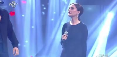 Nazlı &Ccedil;elik'in sahne performansı izleyenlerin ağzını a&ccedil;ık bıraktı