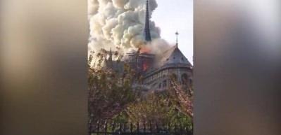 Notre Dame Katedrali'ndeki dehşet g&uuml;n ağarınca ortaya &ccedil;ıktı