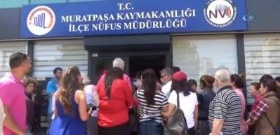 N&uuml;fus m&uuml;d&uuml;rl&uuml;kleri &ouml;n&uuml;nde se&ccedil;im kuyruğu!