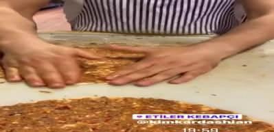 Nusret'ten Kim Kardashian'a videolu lahmacun g&ouml;ndermesi!