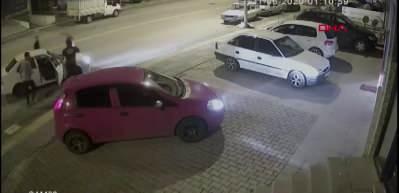 Trafikte tartıştığı 3 kişiyi 30 saniyede yere serdi