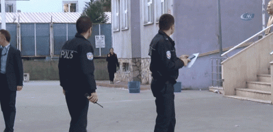 &Ouml;ğrenciler kermeste yedikleri yiyecekten zehirlendi