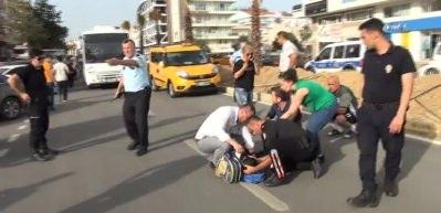 Oğullarını kanlar i&ccedil;inde g&ouml;ren anne baba g&ouml;zyaşlarına boğuldu