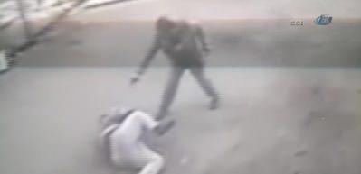 Oto galeride dehşet !