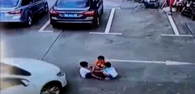 Tek su&ccedil;ları oyun oynamaktı