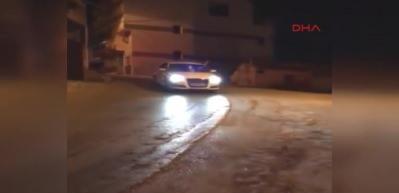 Otomobilden havaya ateş a&ccedil;an maganda yakalandı 