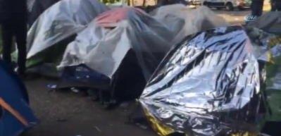 Paris&rsquo;teki en b&uuml;y&uuml;k sığınmacı kampı boşaltıldı