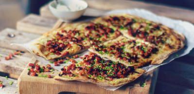 Pastırmalı pizza tarifi