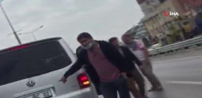 Pendik&rsquo;te &ccedil;ocuk velayetinde dehşet doldu dakikalar: Yol kesip, sopalarla darp ettiler
