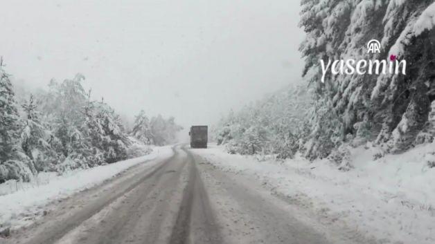 Türkiye'ye beklenen kar geldi! Kastamonu'da kar kalınlığı 10 santimetreye yaklaştı