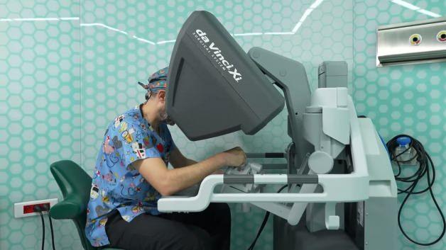 &Ccedil;ocuk &uuml;rolojisinde robotik cerrahi devrimi: Daha az risk, daha hızlı iyileşme